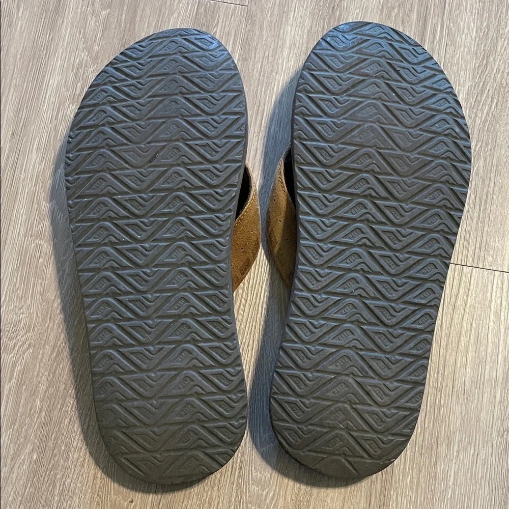 Reef Men Dark Brown Flip Flops Size 13 Leather Beach Contemporary Outdoor